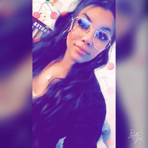 Meet your Posher, Jazmine - Picture 1 of 1